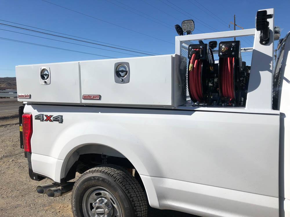 Truck on sale tire service